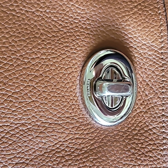 Coach pebbled leather turn lock hobo. Style #36762 - Picture 3 of 16